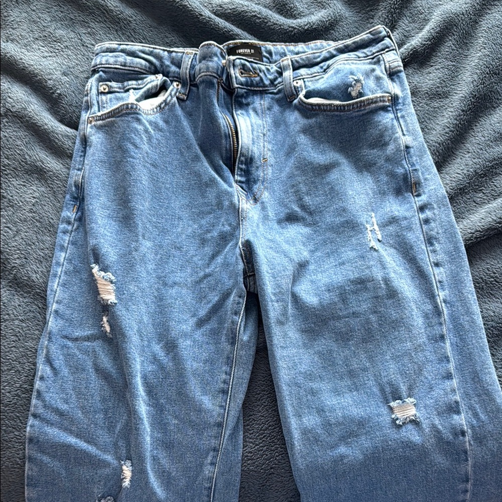 Forever 21 Men’s Distressed Jeans